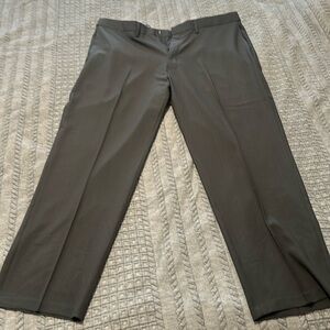 Men’s premium stretch straight fit dress pant Haggar 42x30 gray